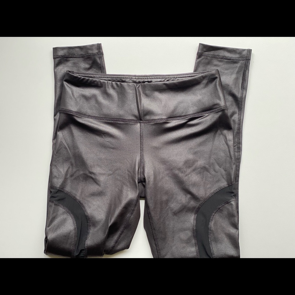 90 degree Workout Leggings, Size Medium